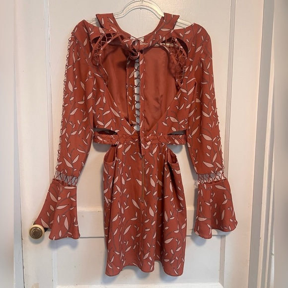 FINDERS KEEPERS Borderlines Papaya Vine Mini Perforated Dress Size XS $315 - Picture 4 of 4